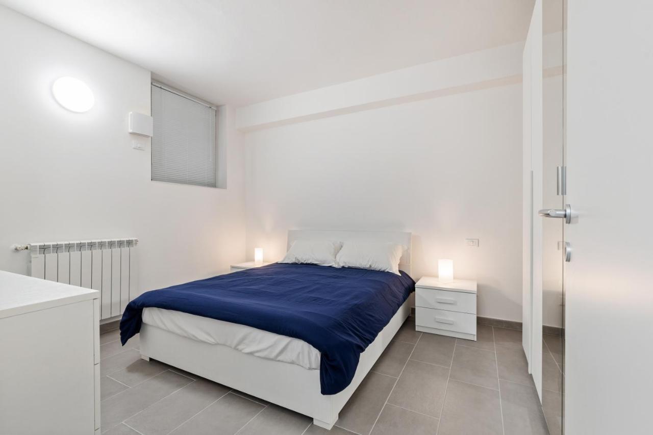 Appartamento Staurenghi Blu - Affitti Brevi Italia Varese Exterior photo